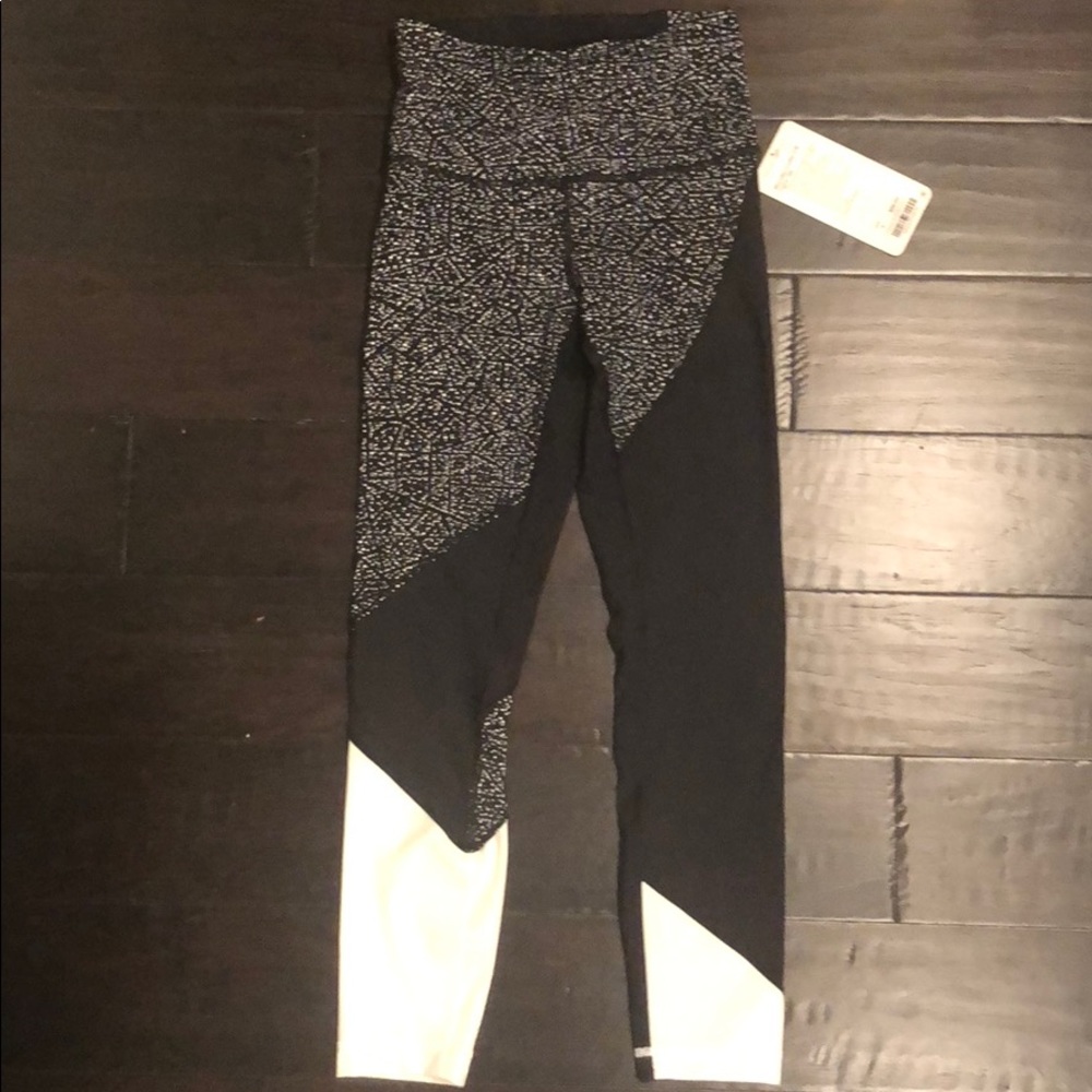 Lululemon Wunder Under Special Edition